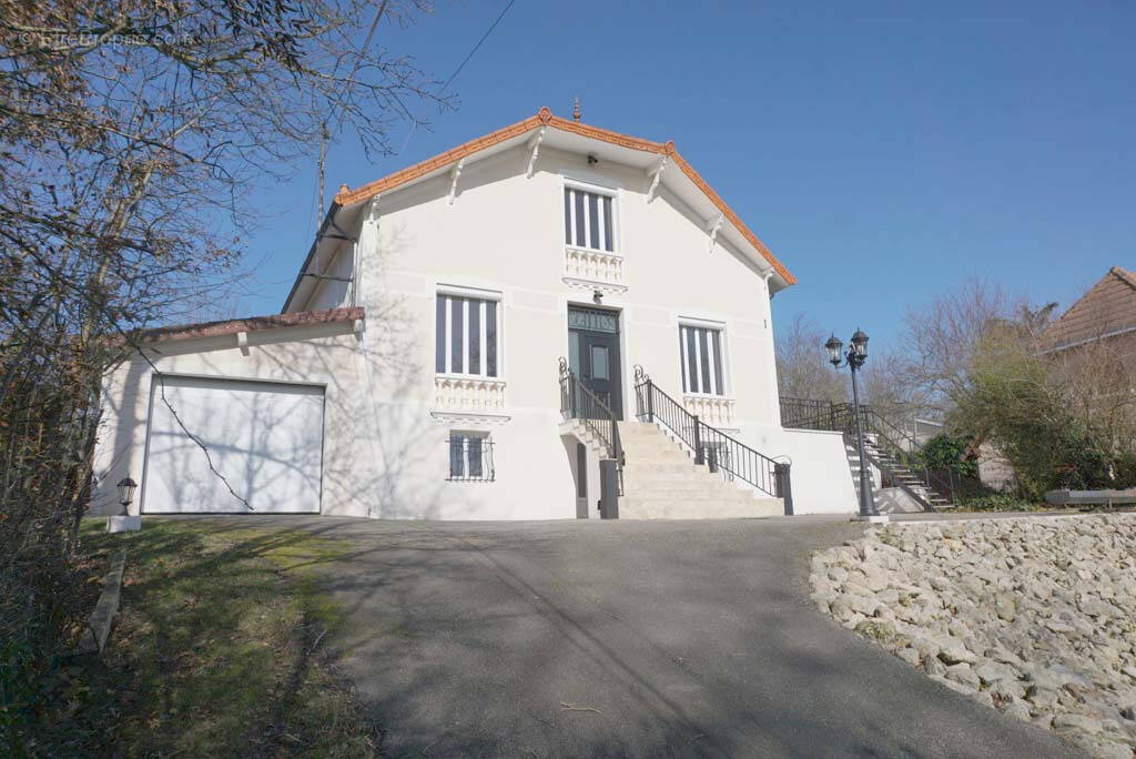 Maison à PARAY-LE-MONIAL