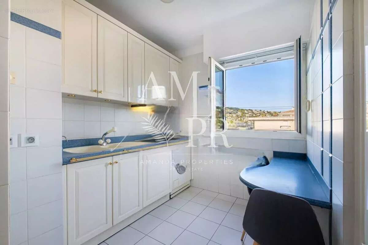 Appartement à VALLAURIS