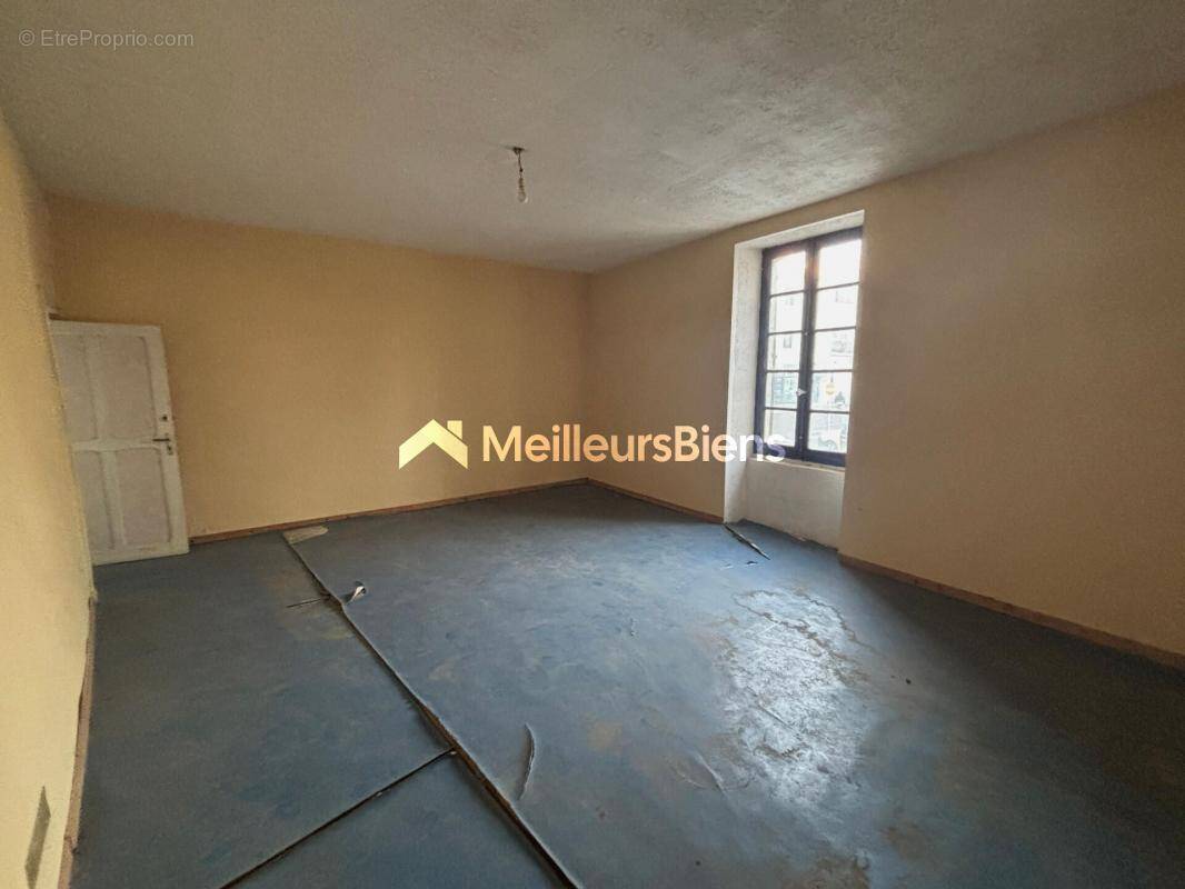 Appartement à BOURG-SAINT-ANDEOL
