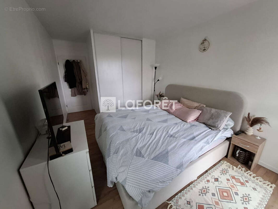 Appartement à L&#039;HAY-LES-ROSES