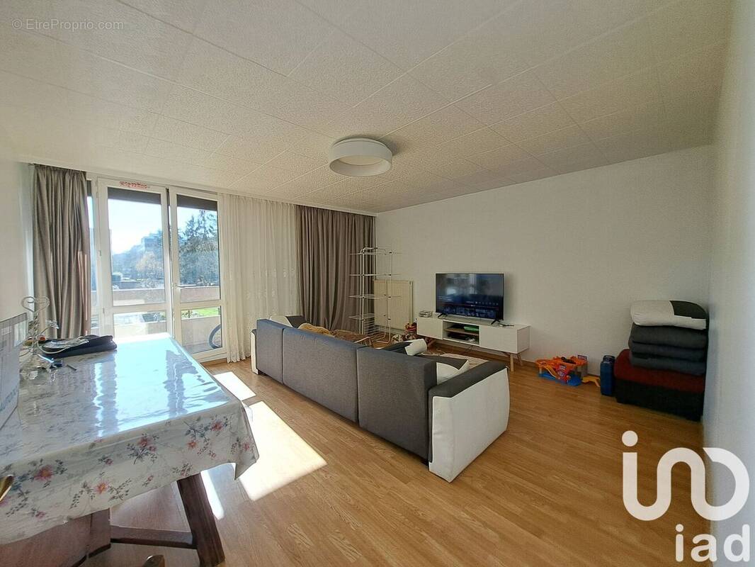 Photo 1 - Appartement à ELANCOURT