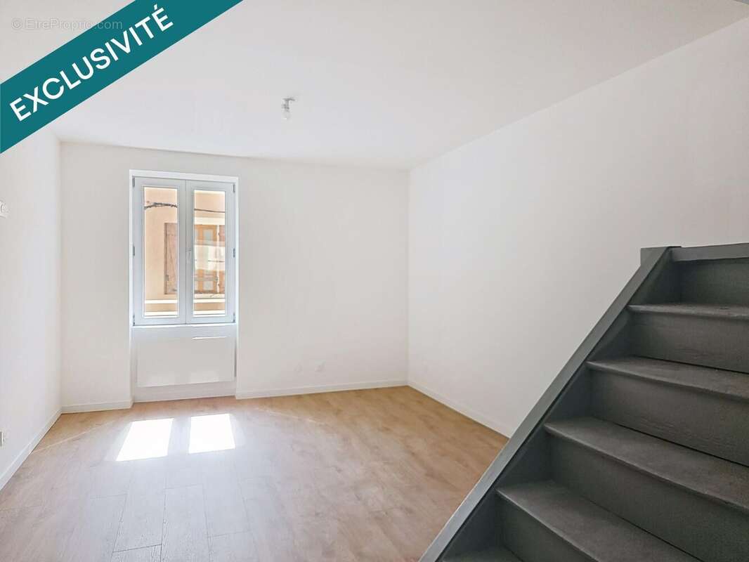 Photo 2 - Appartement à MONTMERLE-SUR-SAONE