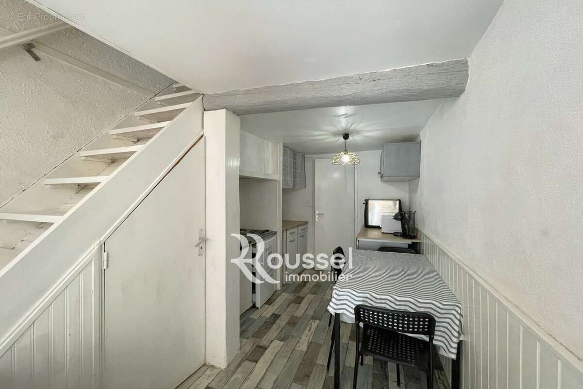 Maison à POUSSAN