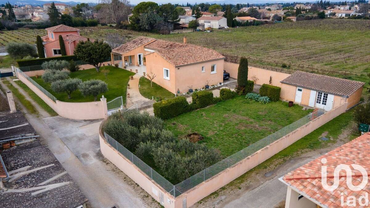 Photo 1 - Maison à SAINTE-CECILE-LES-VIGNES