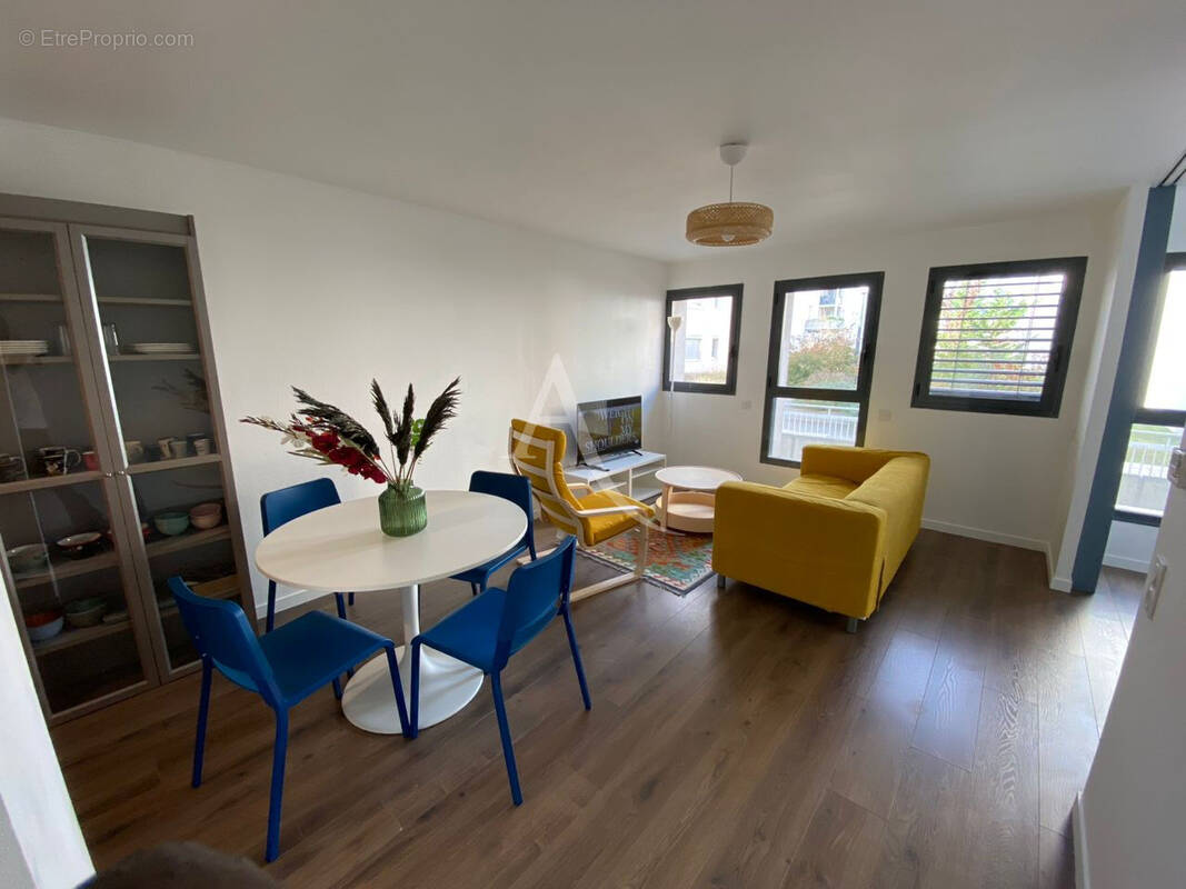 Appartement à SURESNES