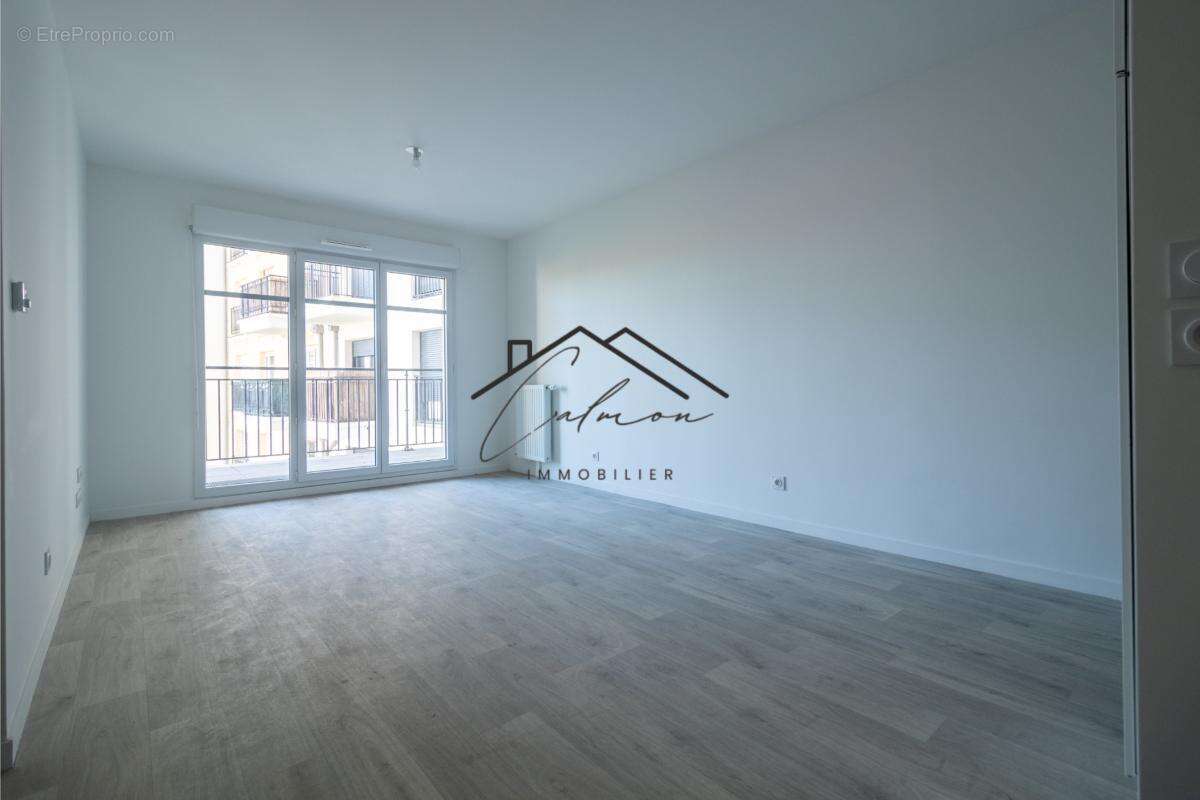 Appartement à LE BLANC-MESNIL