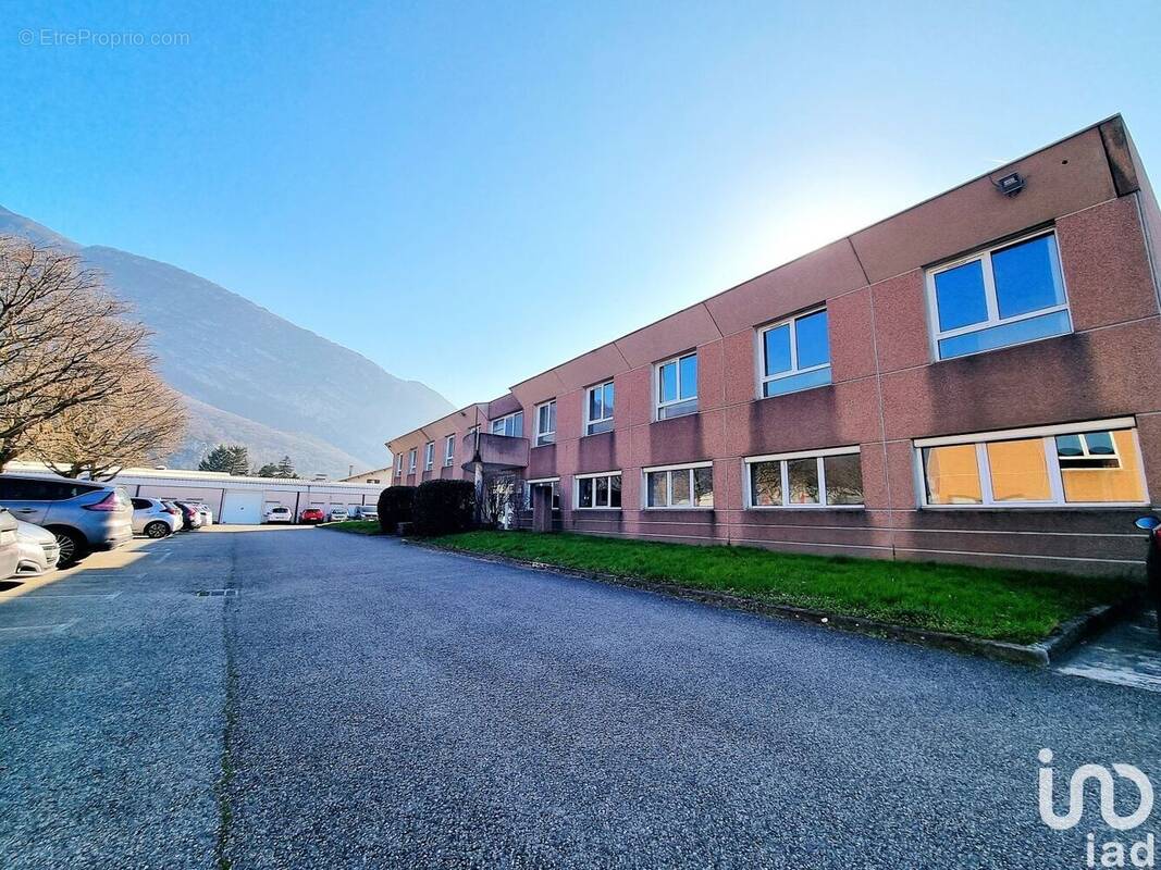 Photo 1 - Commerce à FONTANIL-CORNILLON