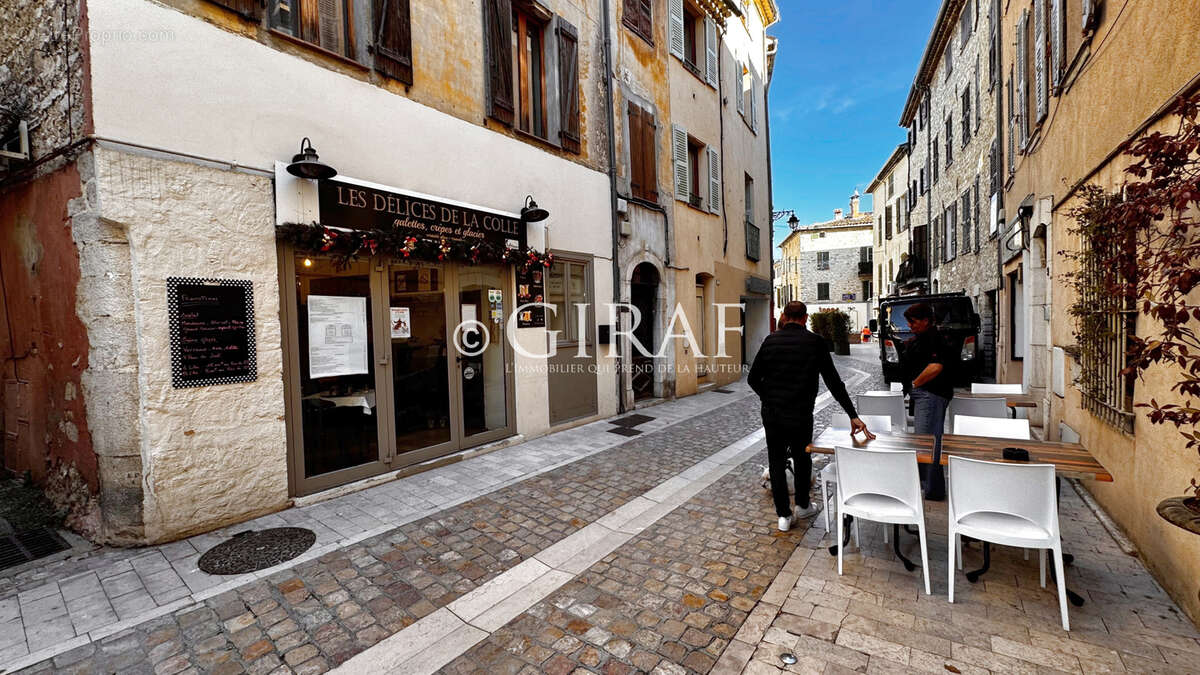 Commerce à LA COLLE-SUR-LOUP