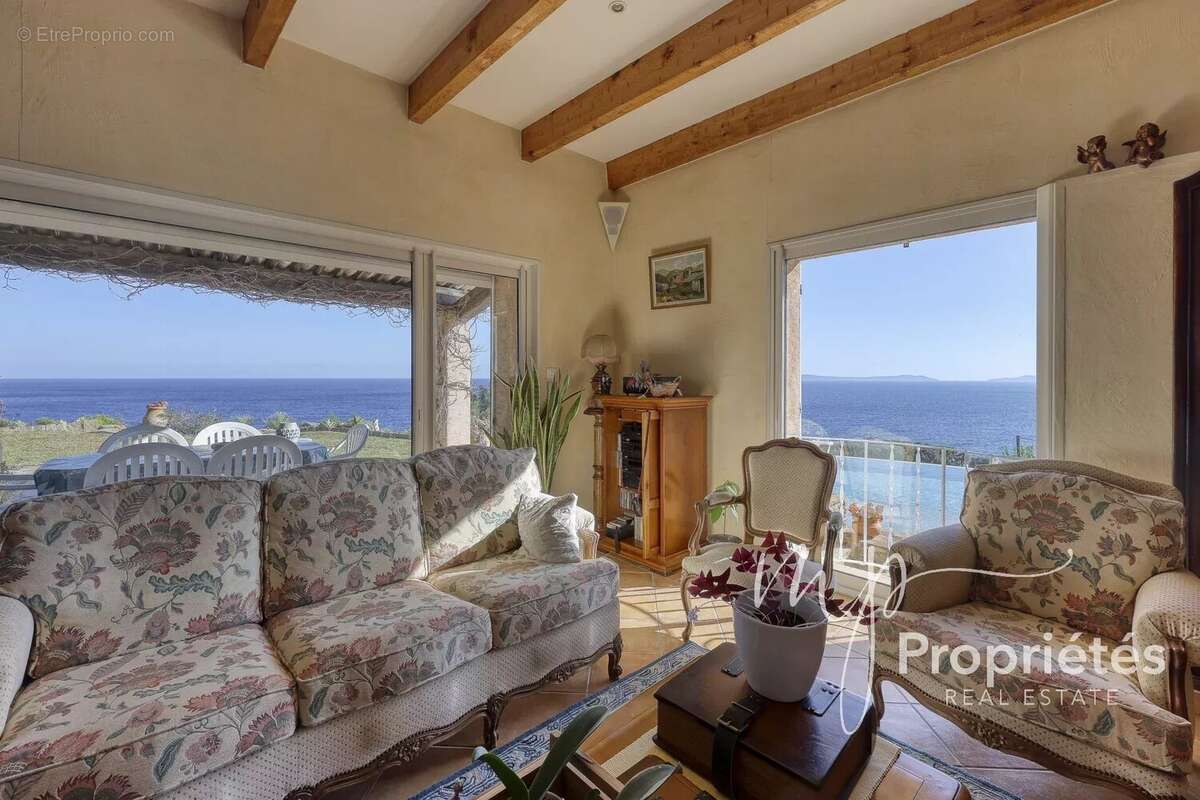 Maison à RAYOL-CANADEL-SUR-MER