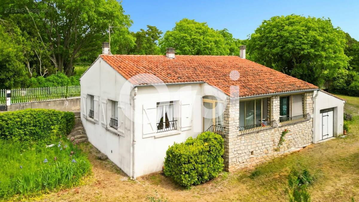 Maison à CHANDOLAS