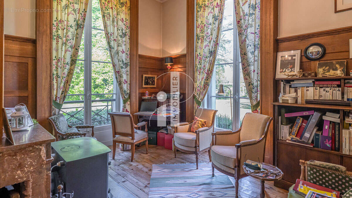 Maison à FONTAINEBLEAU