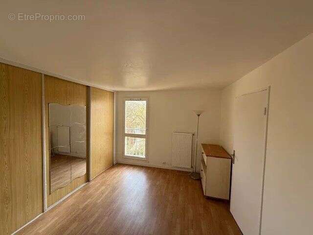 Appartement à COMBS-LA-VILLE