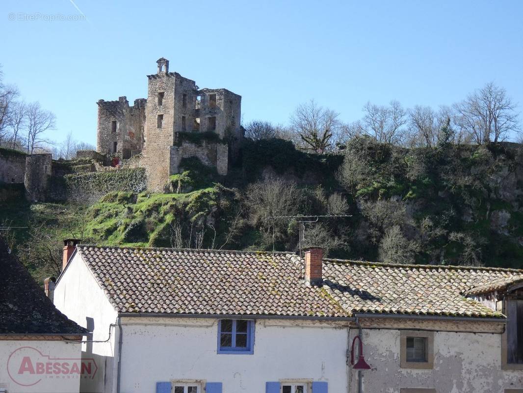 Maison à LAGUEPIE