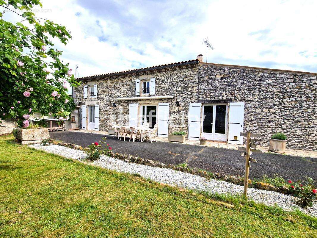 Maison à SEMUSSAC