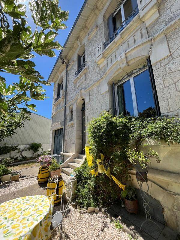 Maison à LA ROCHELLE
