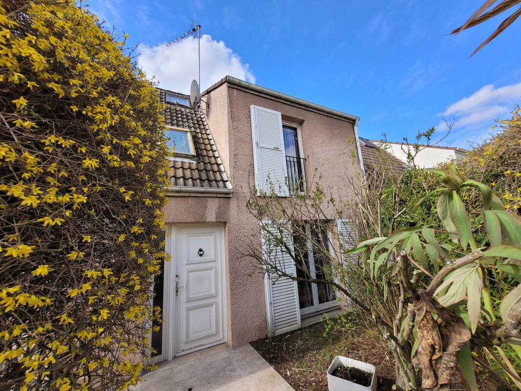 Maison à VILLENEUVE-LA-GARENNE