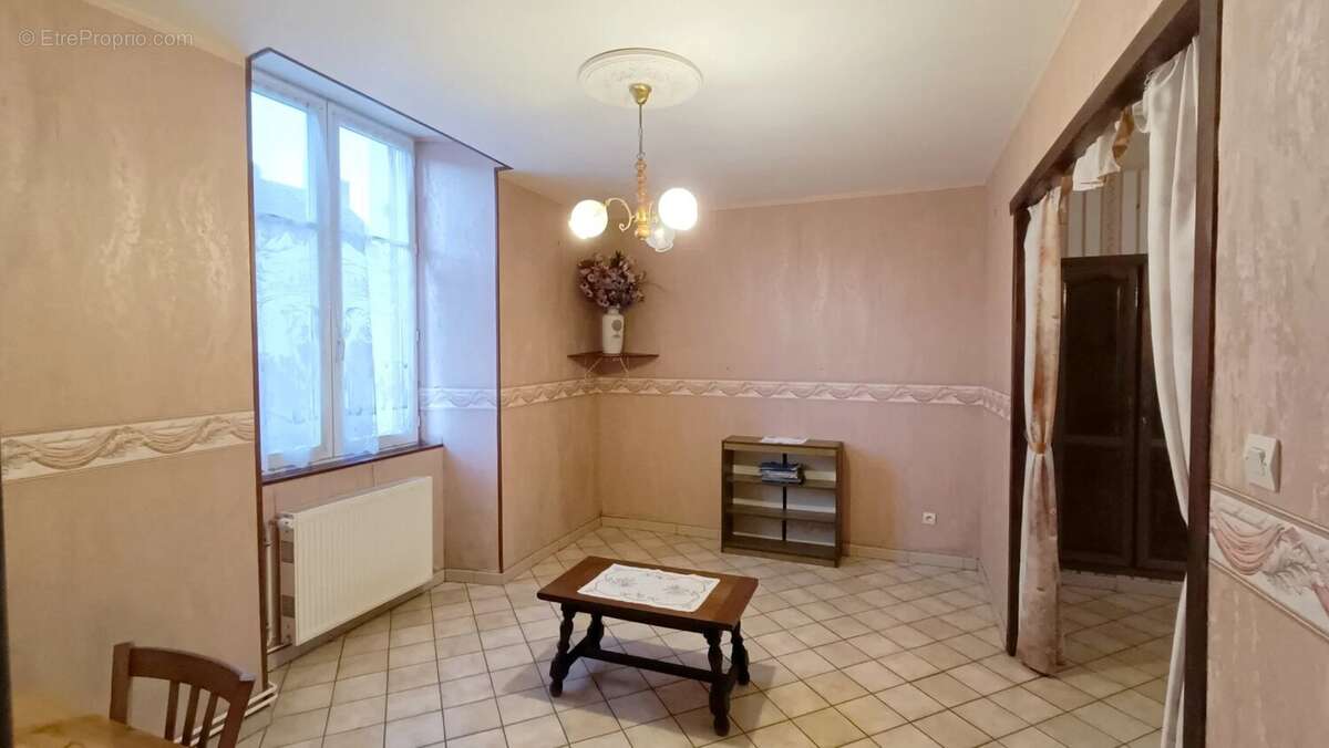 Maison à MARIGNY-BRIZAY