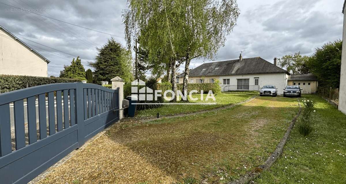 Maison à MONTLOUIS-SUR-LOIRE