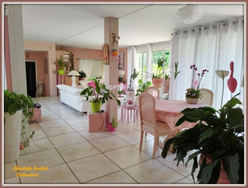 Maison à CHALAIS