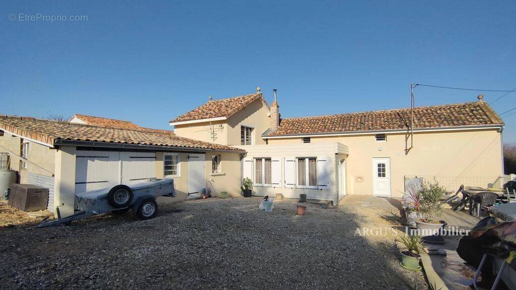 Maison à CIVRAY