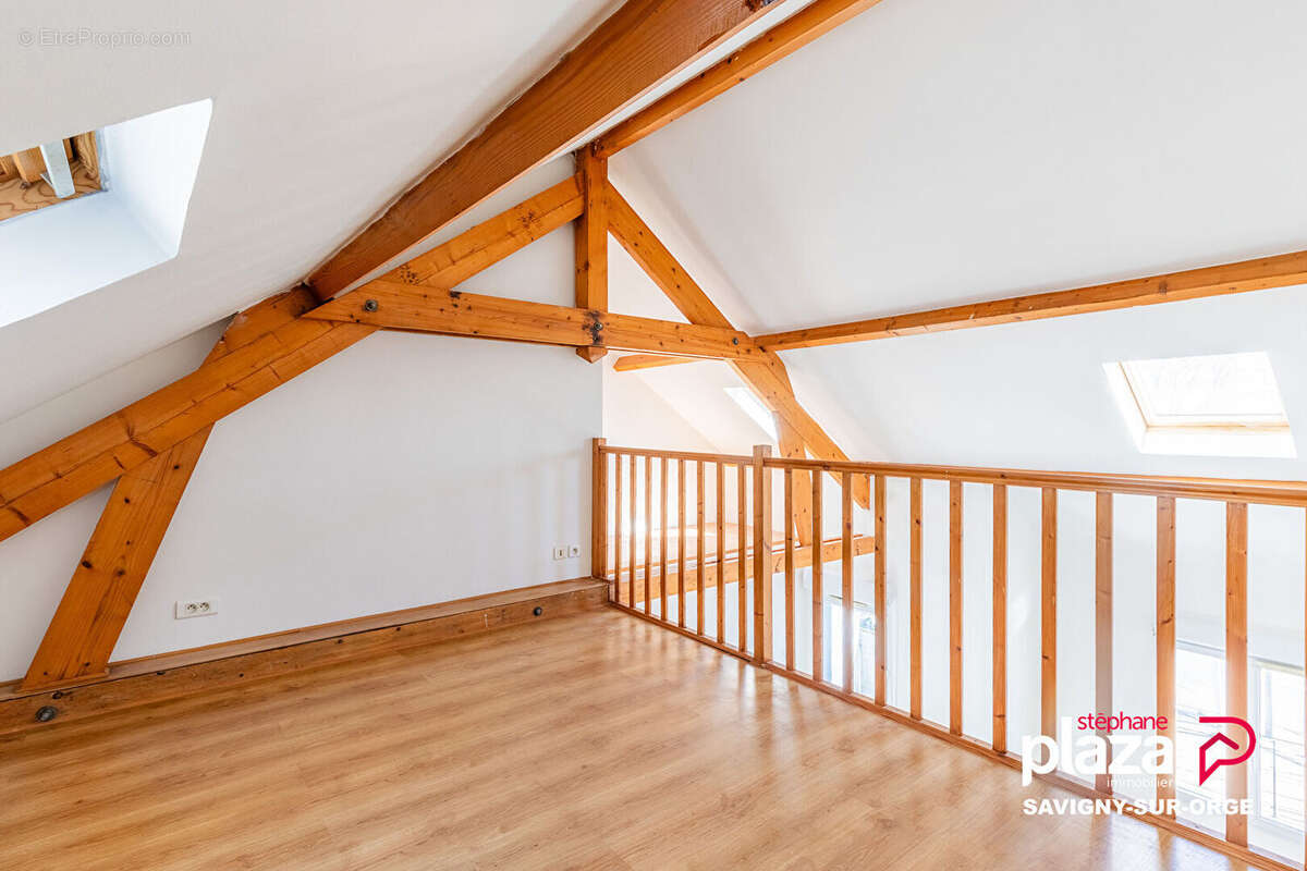 Appartement à SAVIGNY-SUR-ORGE