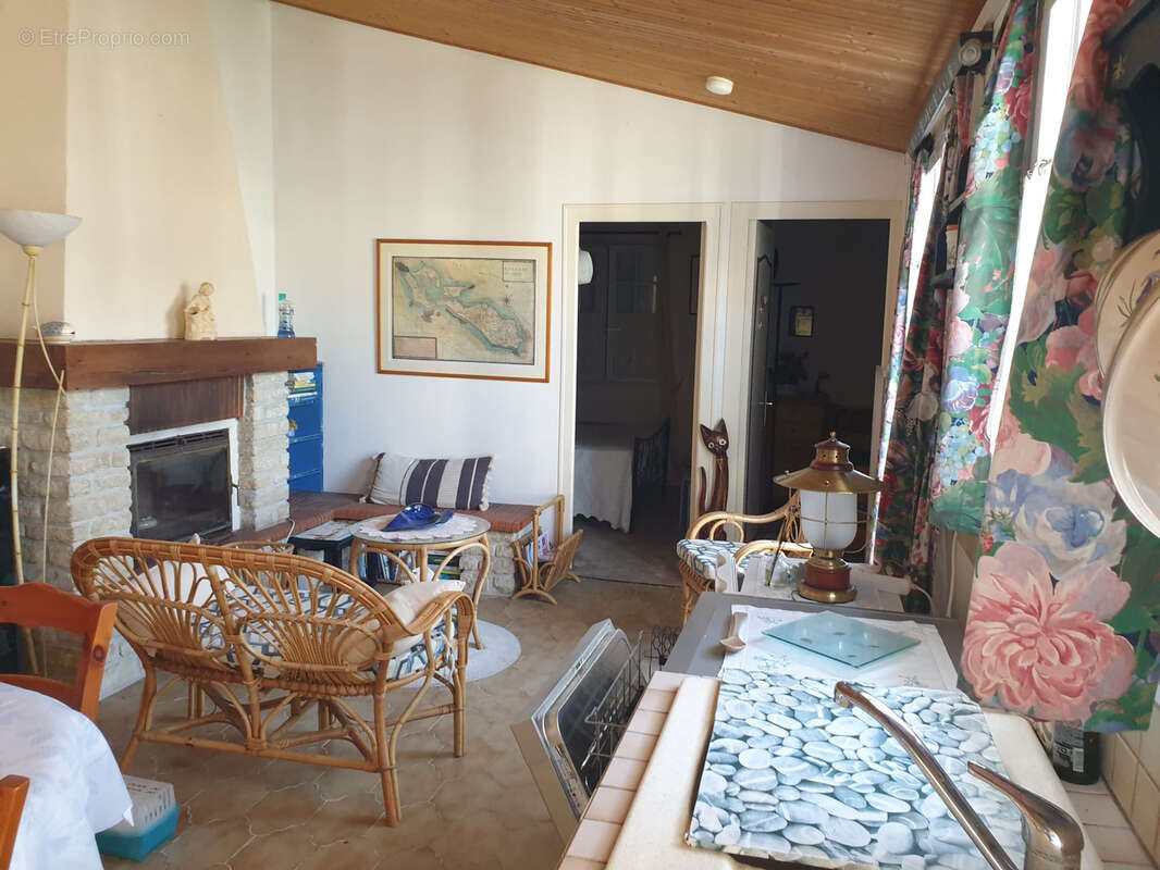 Maison à SAINT-CLEMENT-DES-BALEINES