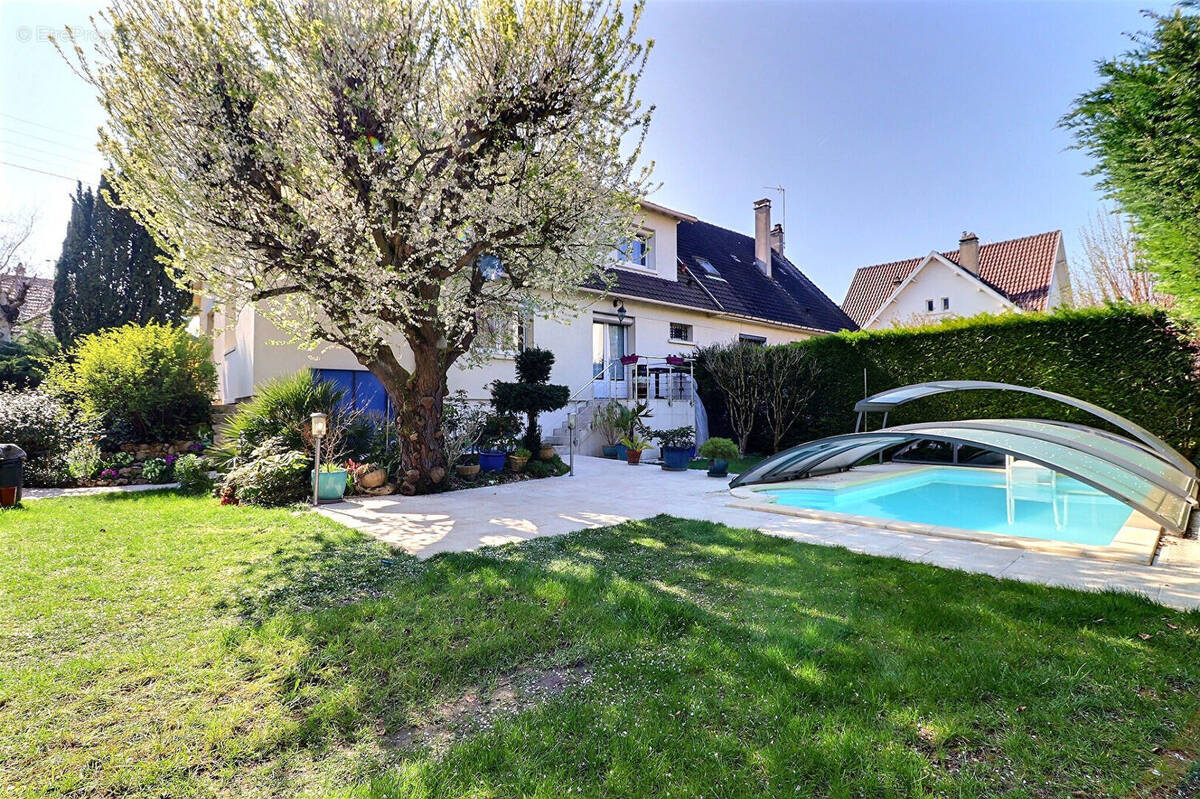 Maison à TAVERNY