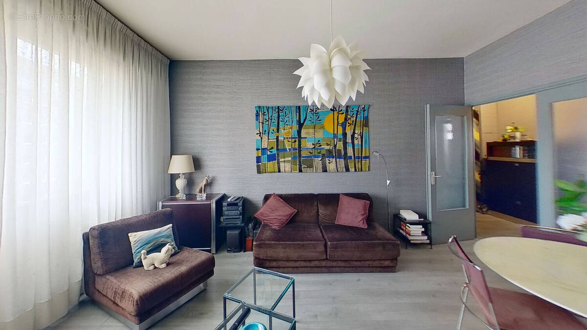 Appartement à LYON-8E