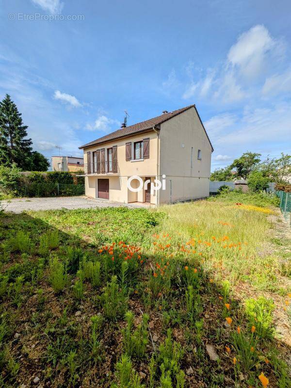Maison à CHAUMONT