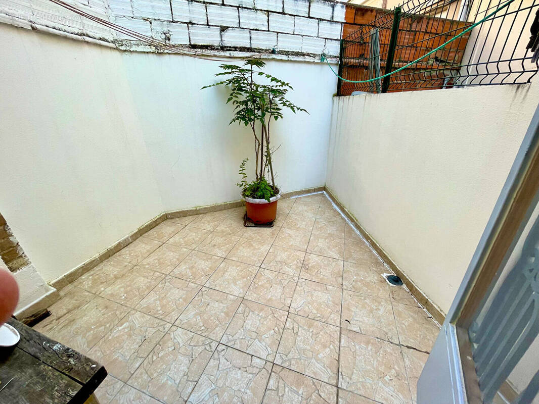 Appartement à LA GARENNE-COLOMBES