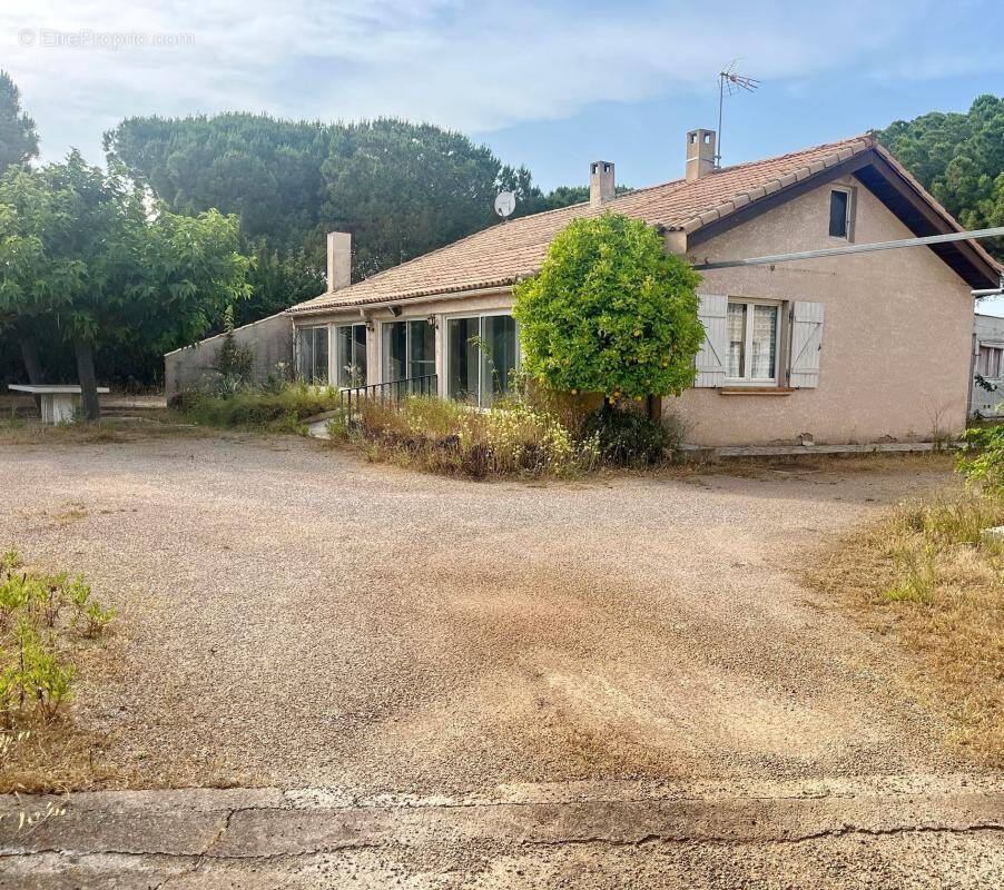 Maison à BESSAN