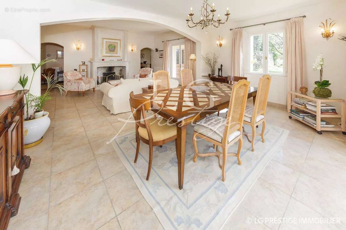 Maison à FAYENCE