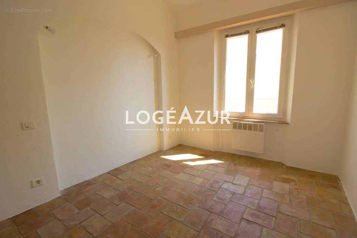 Appartement à VALLAURIS
