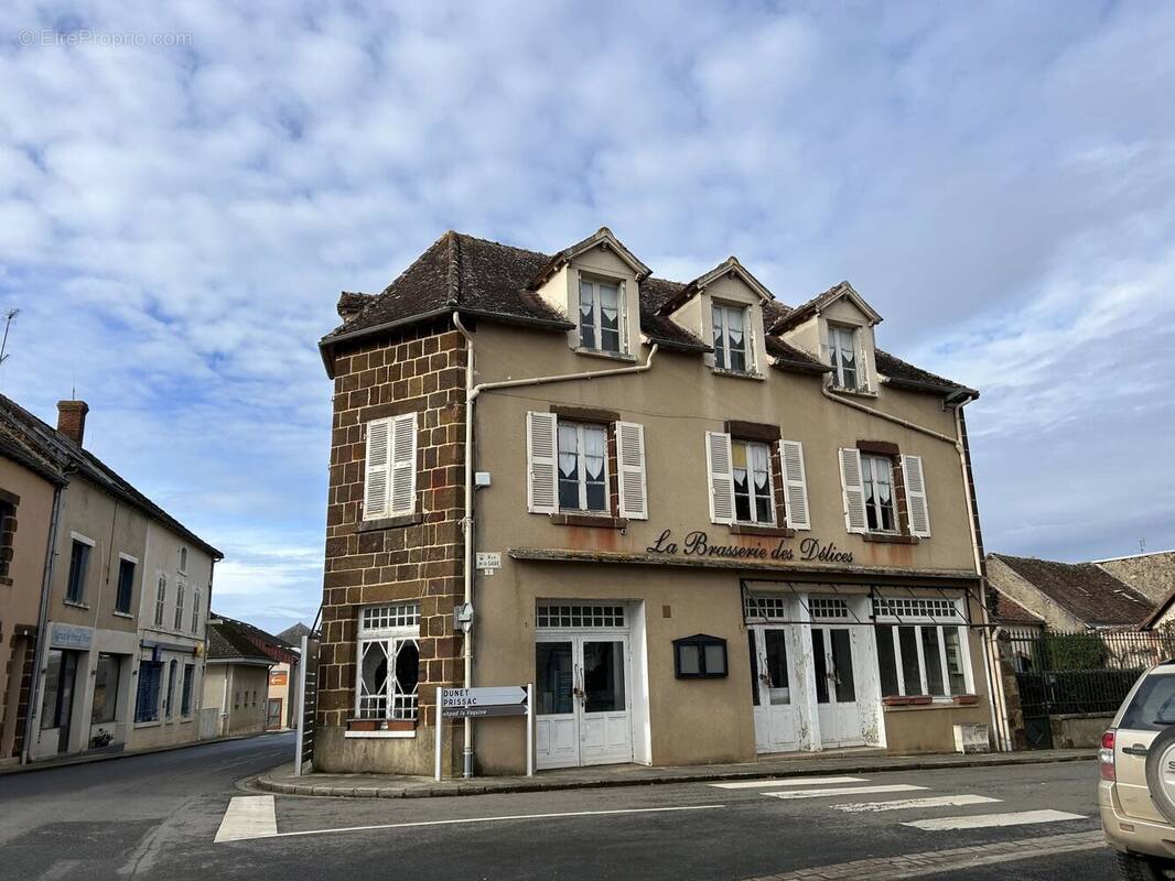 Maison à CHAILLAC