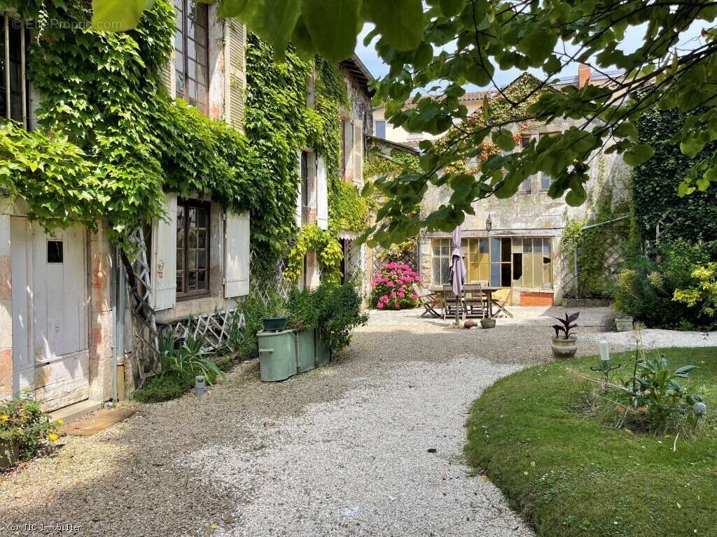 Maison à CIVRAY
