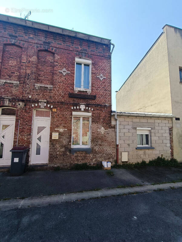 Maison à SAINT-QUENTIN