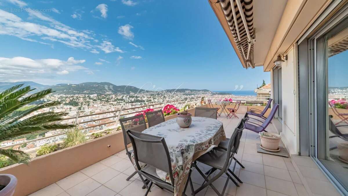 Appartement à NICE