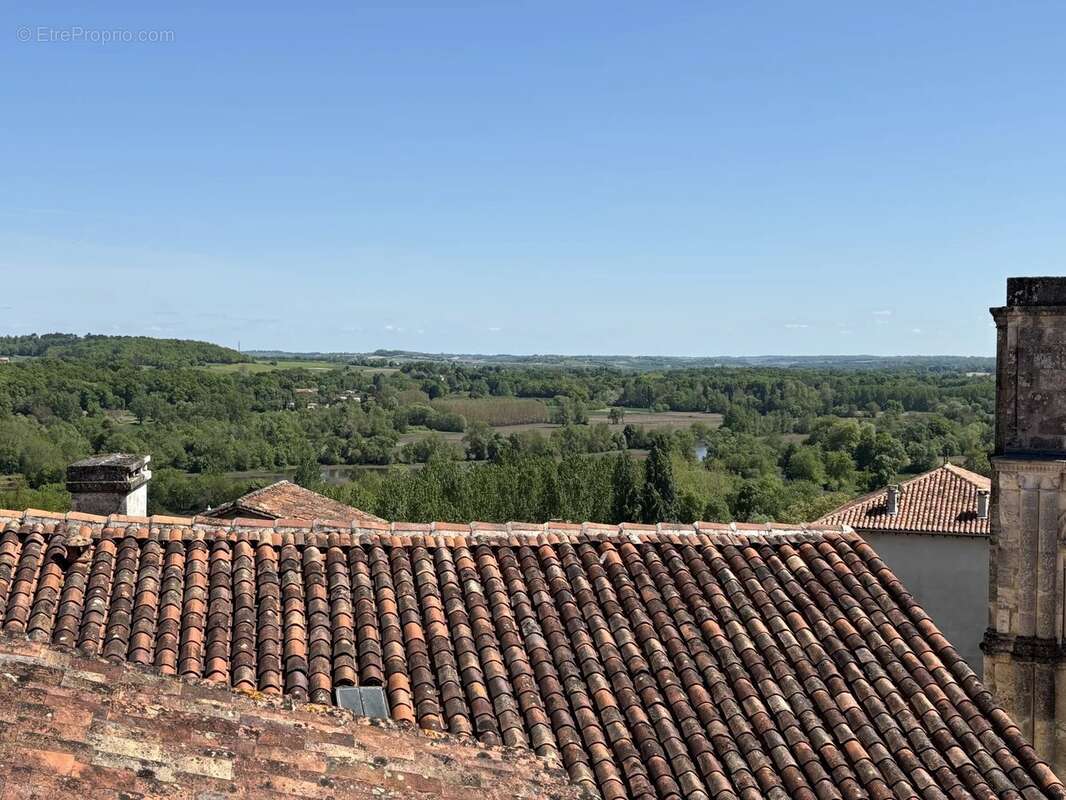 Maison à AUBETERRE-SUR-DRONNE