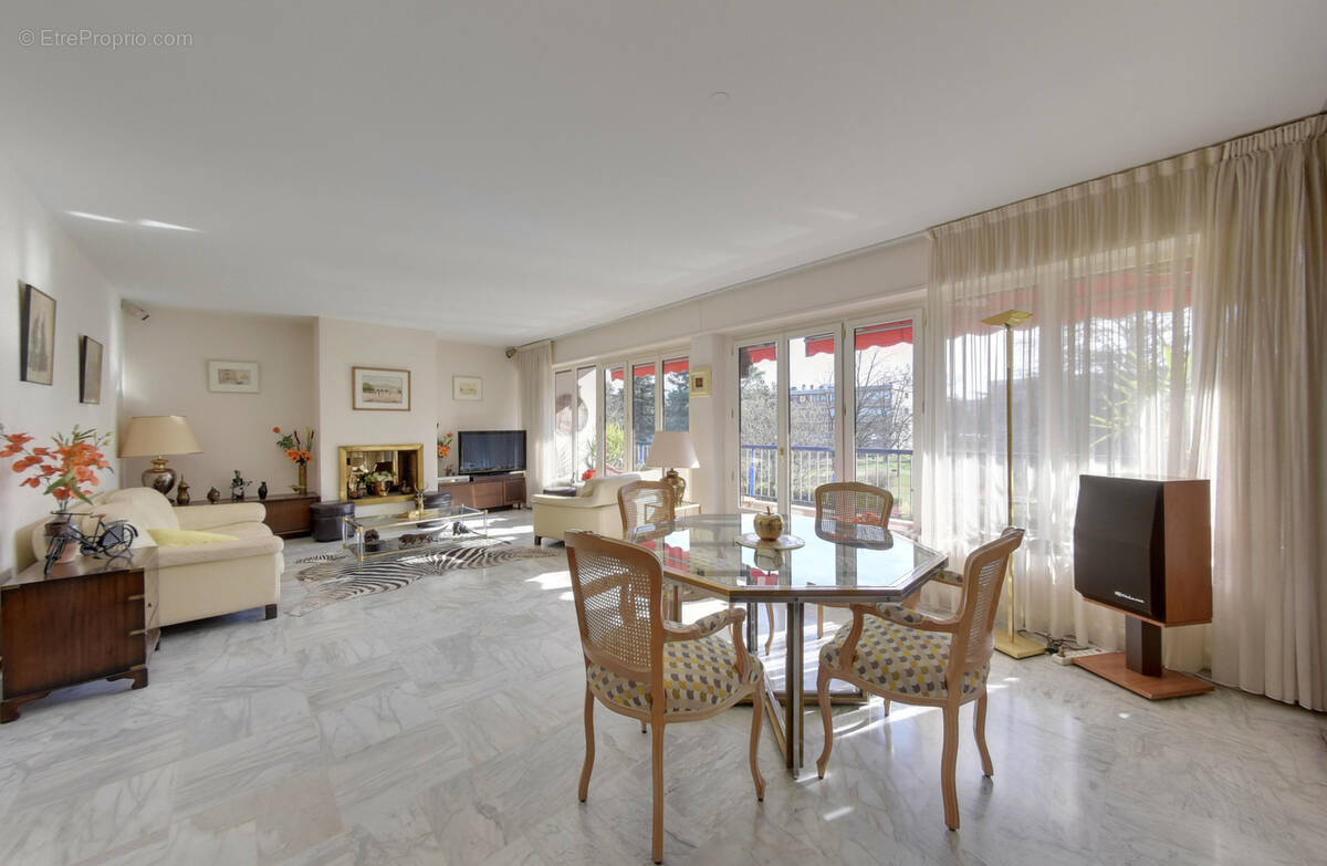 Appartement à ECHIROLLES