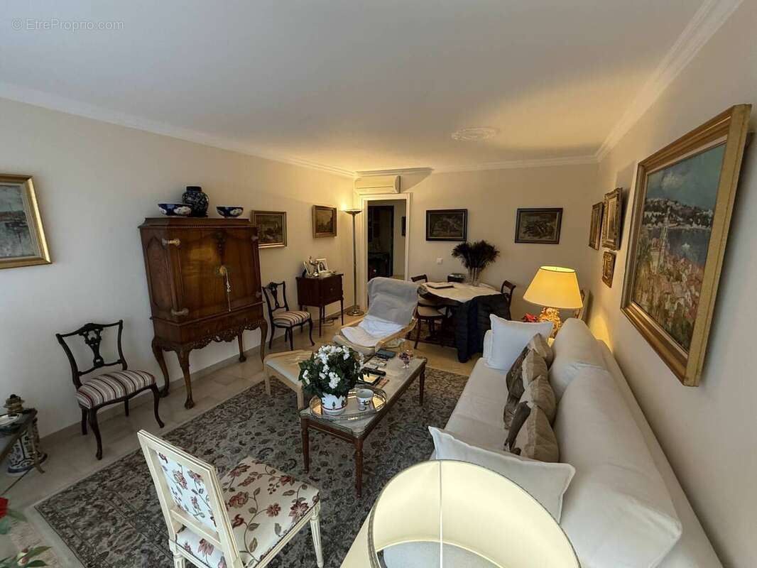 Appartement à LE CANNET