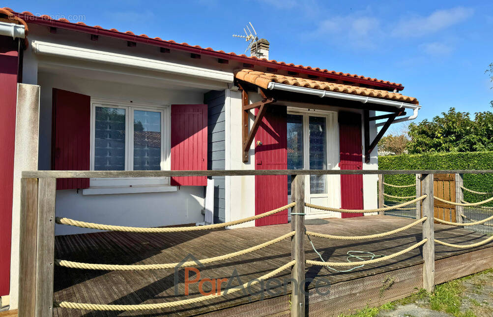 Appartement à VAUX-SUR-MER