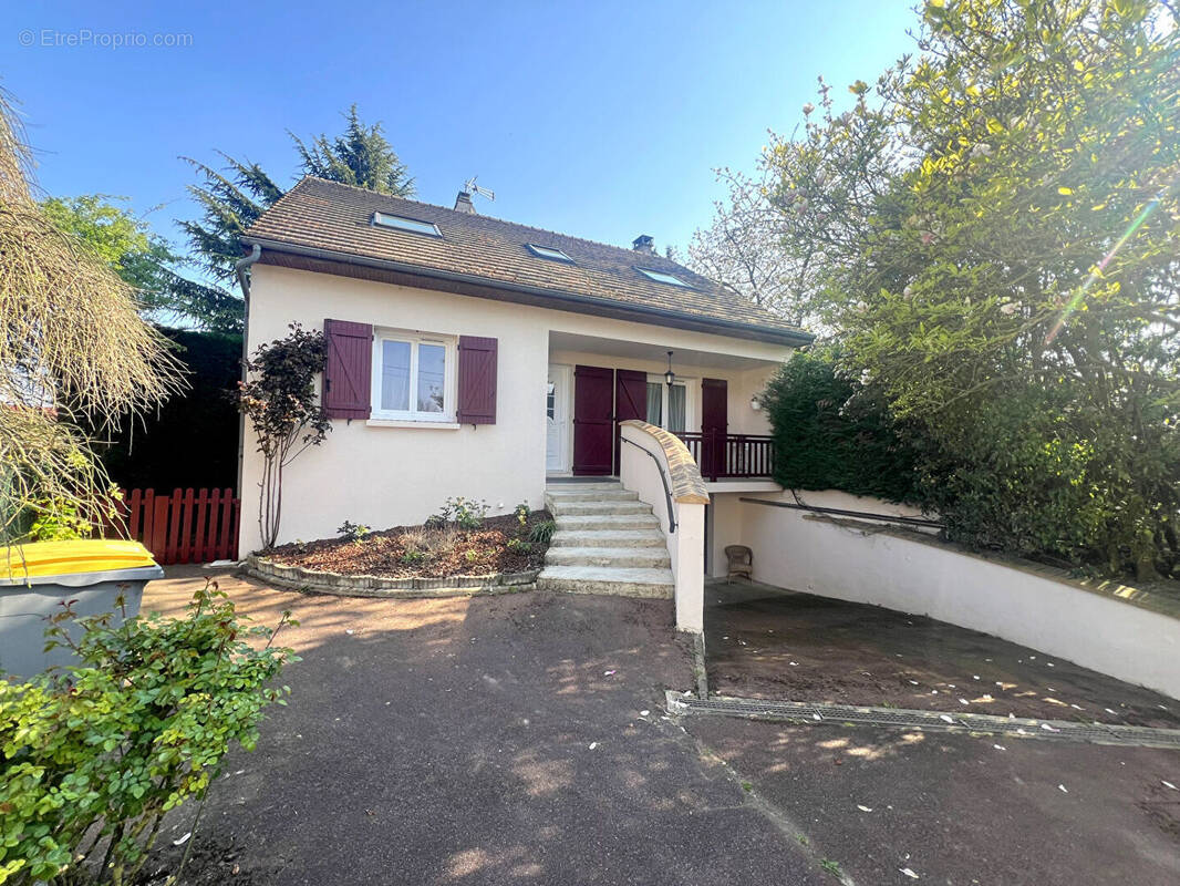 Maison à MITRY-MORY