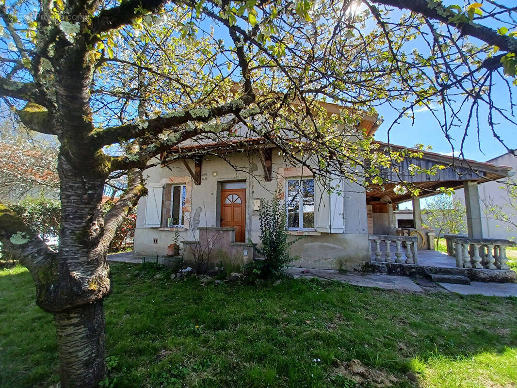 Maison à LABASTIDE-SAINT-PIERRE