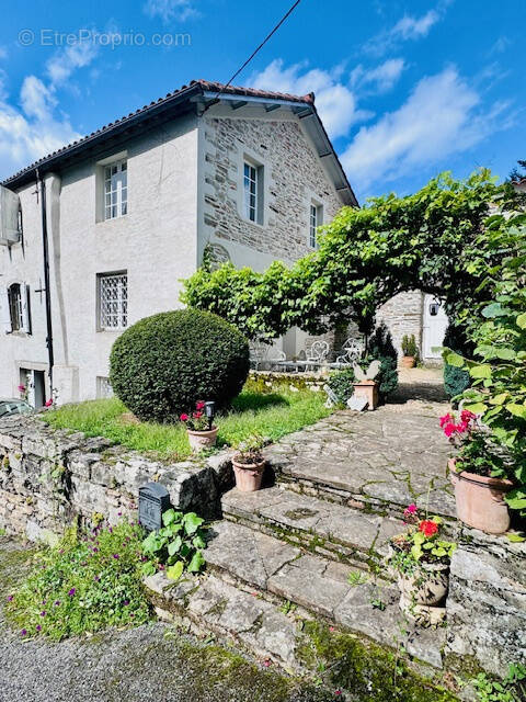 Maison à LES MARTYS