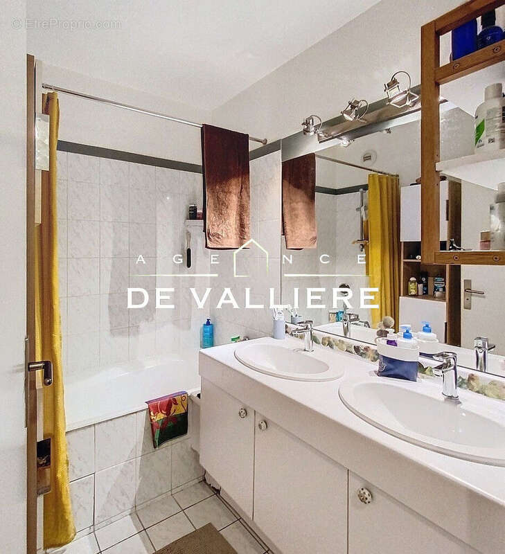 Appartement à SURESNES