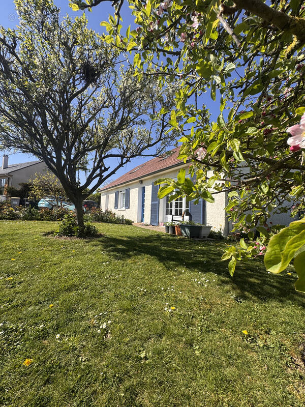 Maison à AUNAY-SOUS-AUNEAU
