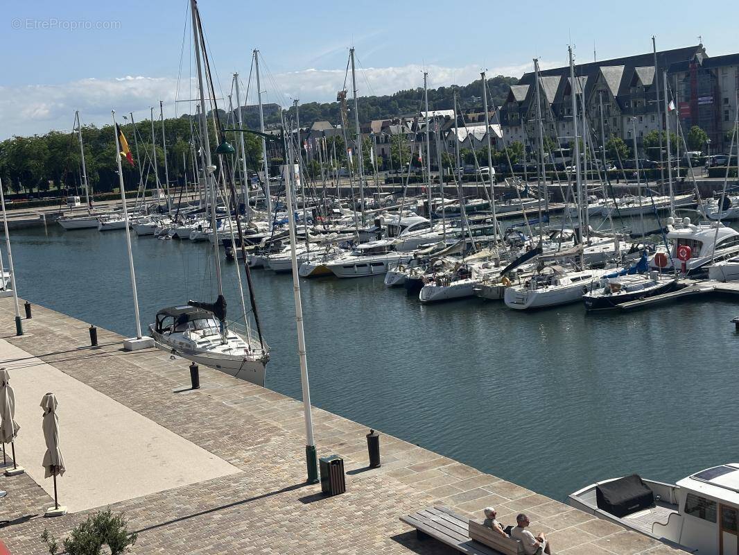 Appartement à DEAUVILLE