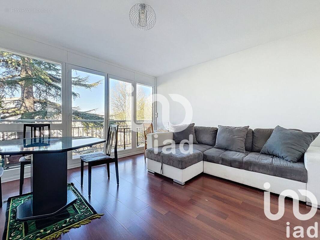 Photo 1 - Appartement à VELIZY-VILLACOUBLAY