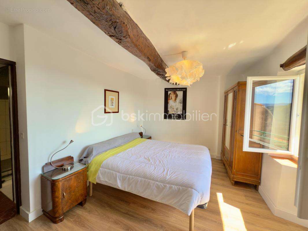 Appartement à SAINT-CEZAIRE-SUR-SIAGNE