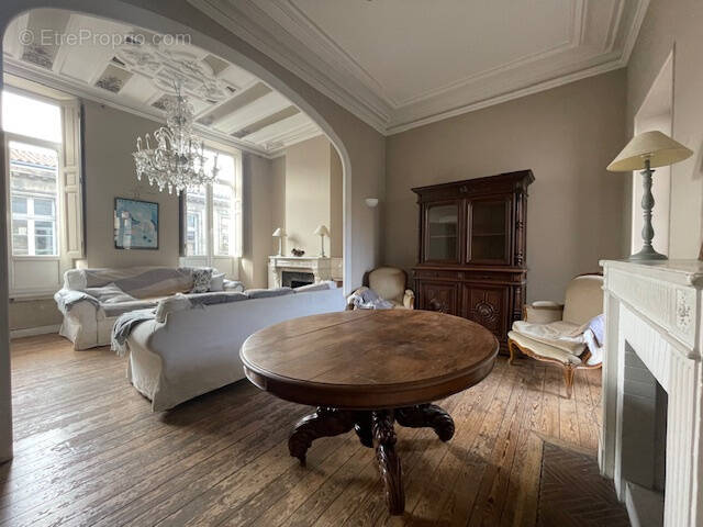 Appartement à BORDEAUX